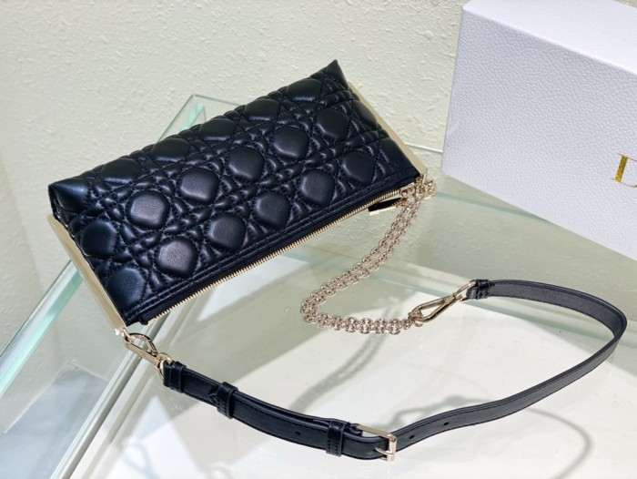 Handbag Dior size 27 x 12 x 5 cm