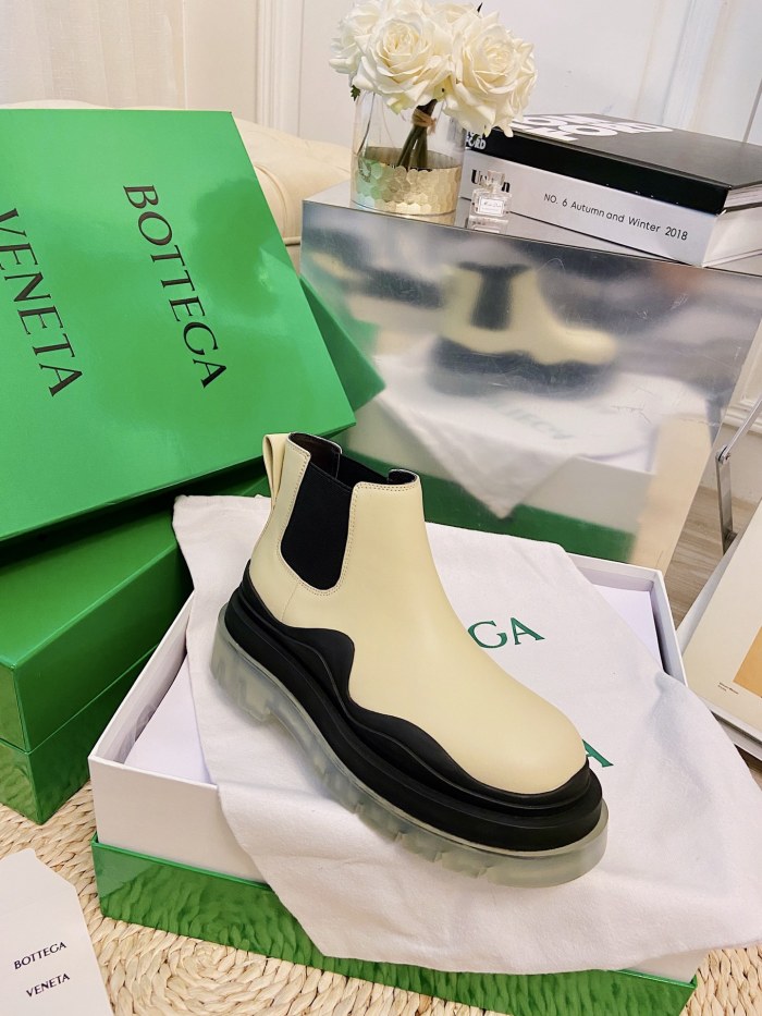 Bottega Veneta Boots 32