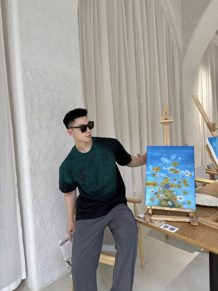 Clothes Louis Vuitton 352