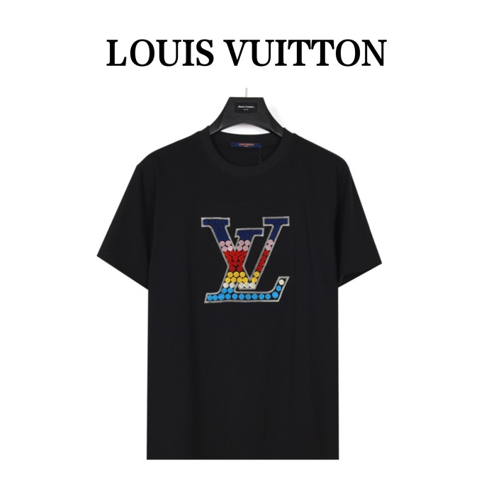Clothes Louis Vuitton 323