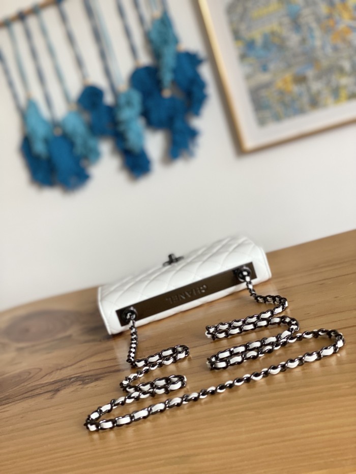 Handbag Chanel 88632 size 19 cm