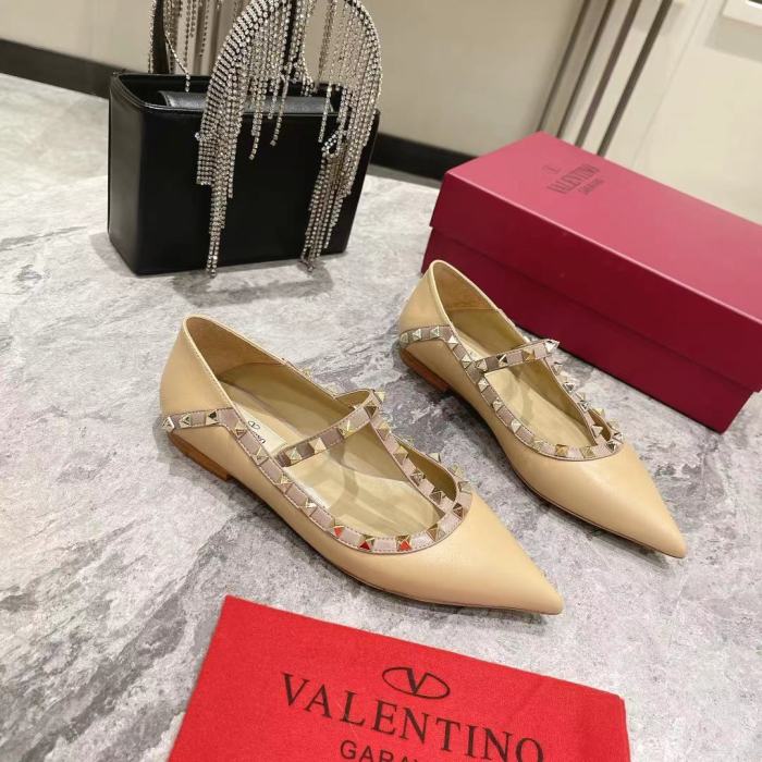 VALENTINO GARAVANI Roman Stud WOMEN 15