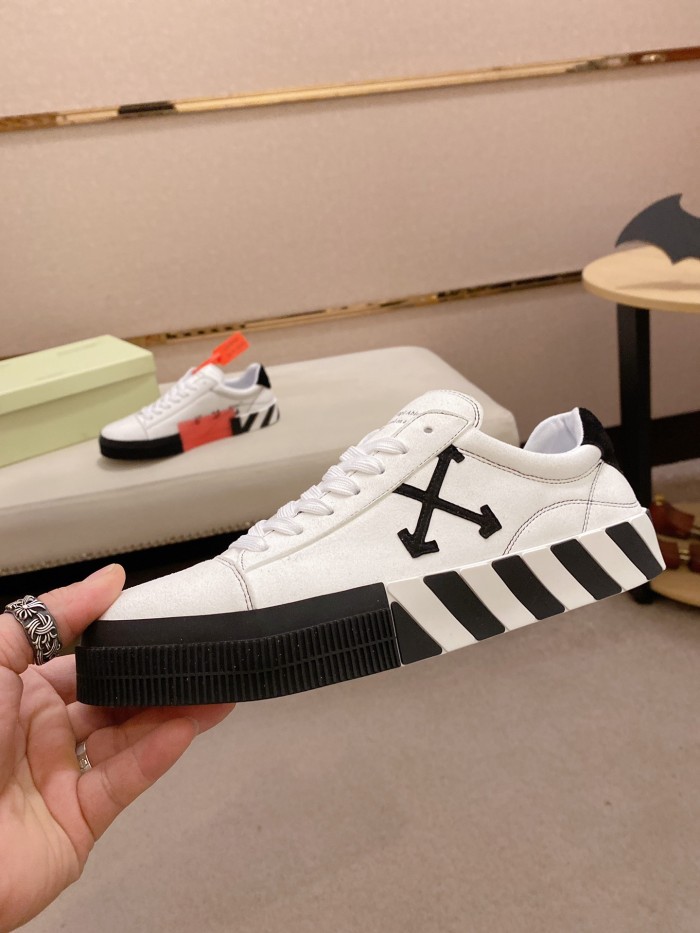 Off-White Low Vulc White Black (W)