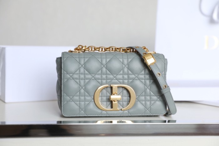 Handbag Dior size 20x12x7 cm
