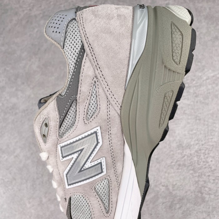 New Balance 990V3 Sneaker 6