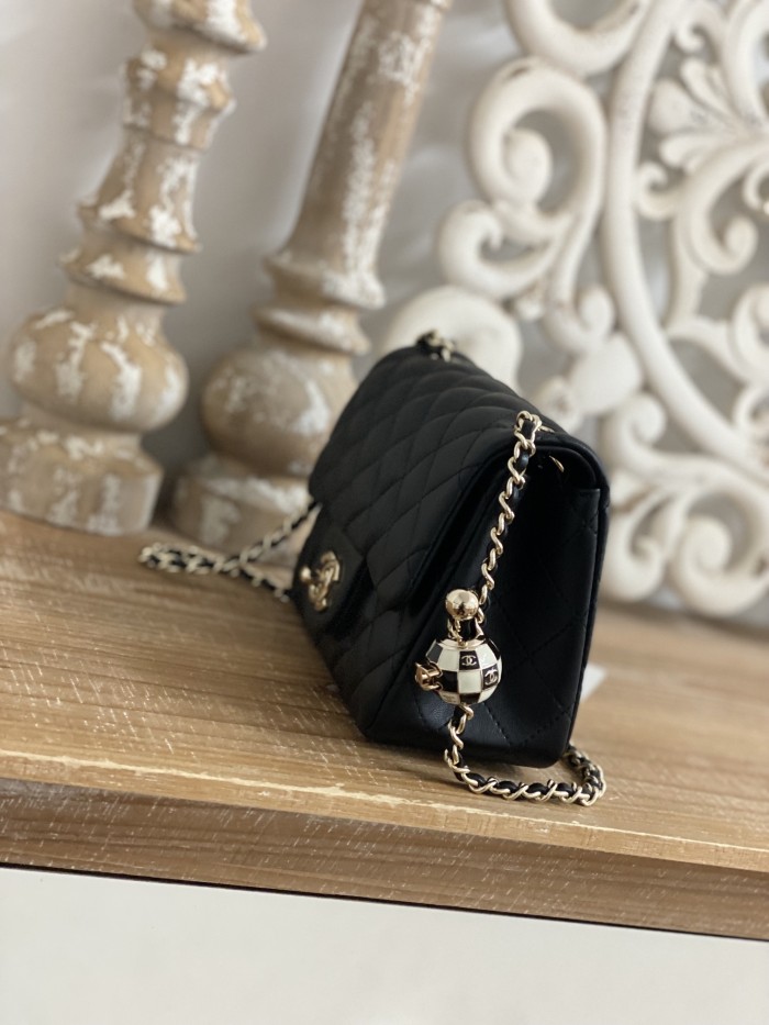 Handbag Chanel 1786 size 18*7*13 cm