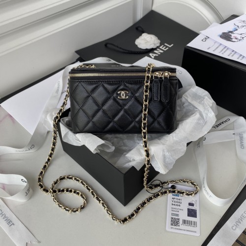 Handbag Chanel AP1341 size 9.5x17x8 cm
