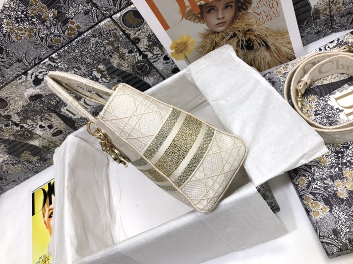 Handbag Dior M0565 size 24*20*11 cmm