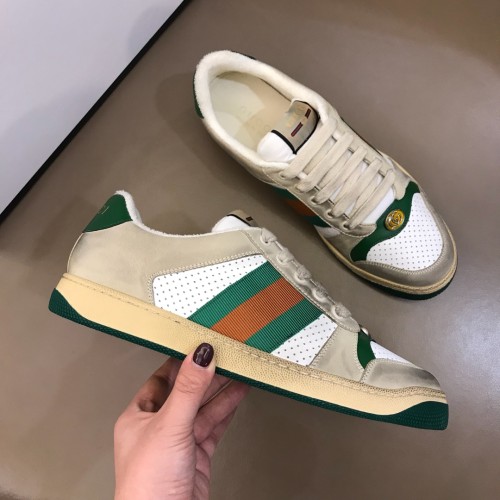 Gucci Screener GG Canvas 14