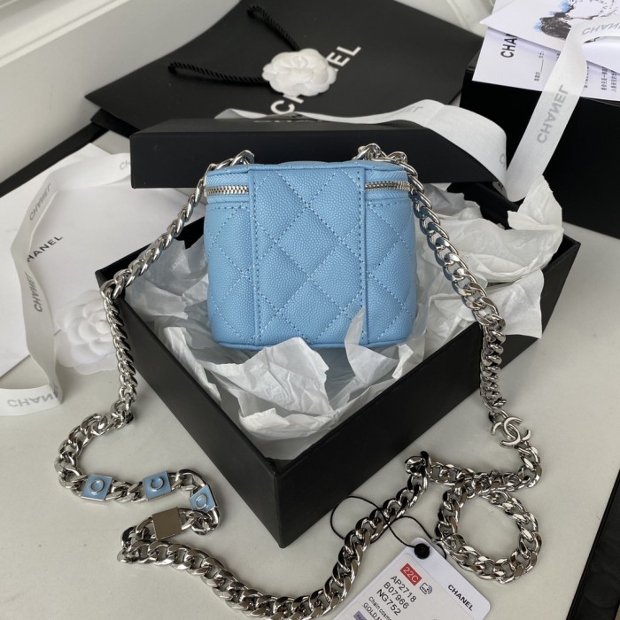 Handbag Chanel AP2718 size 12 cm