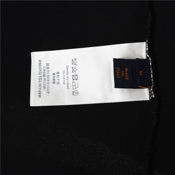 Clothes Louis Vuitton 200