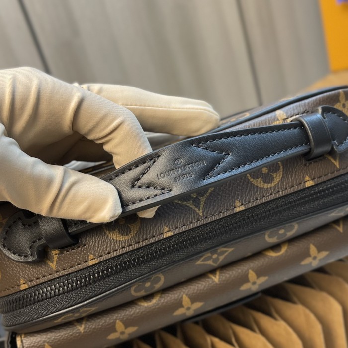 Handbag Louis Vuitton M58489 M45863 M45806 S Lock size 22 x 18 x 8 cm