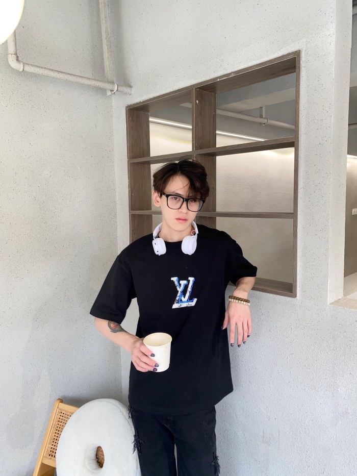 Clothes Louis Vuitton 134