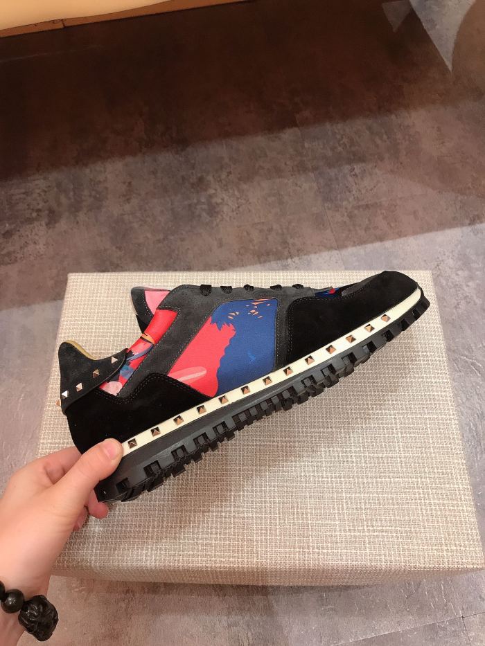 Valentino Garavani Rockrunner camouflage-print sneakers 19