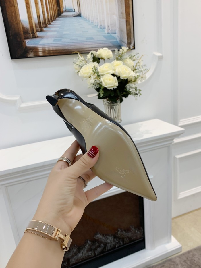 VALENTINO GARAVANI Rockstud WOMEN 37