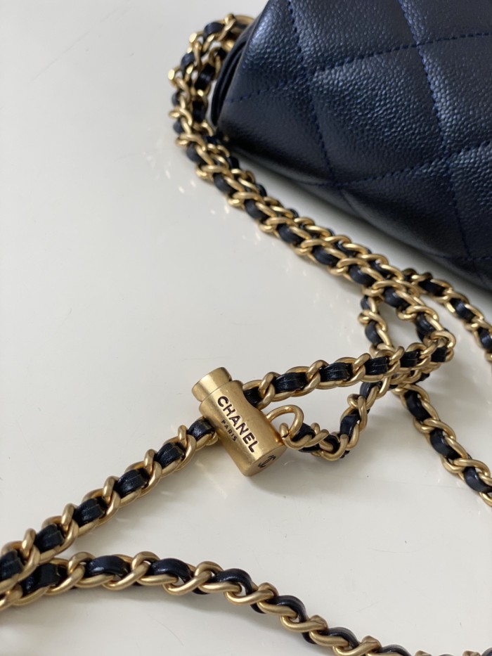 Handbag Chanel AS2855 size 19.5 13.5 6 cm