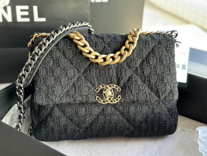Handbag Chanel AS1161 size 30 CM