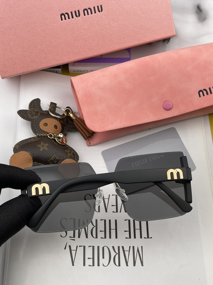 sunglasses Miu Miu MM4294