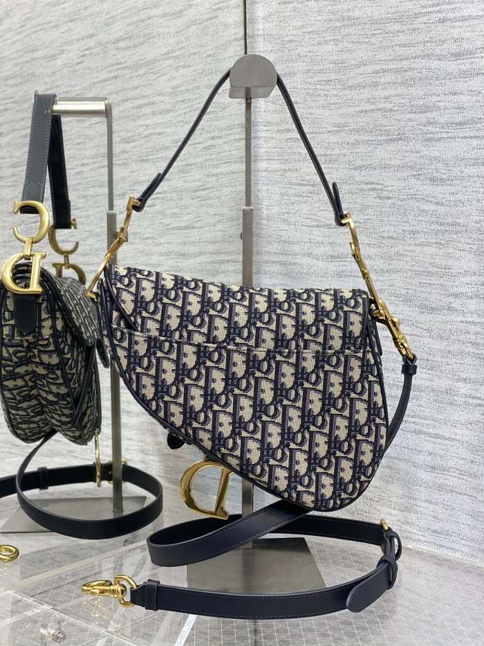 Handbag Dior 3351 size 24×6×18 cm