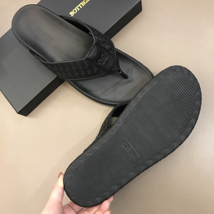 Bottega Veneta Slides 4