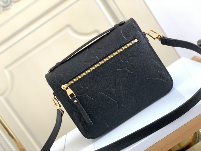 Handbag Louis Vuitton M59211 size 25.0 x 19.0 x 7.0 cm