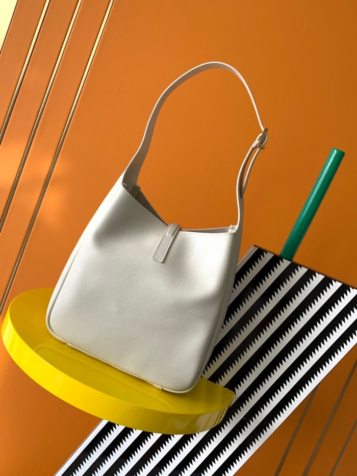 Handbags SAINT LAURENT 713938 size 22x22x10 cm