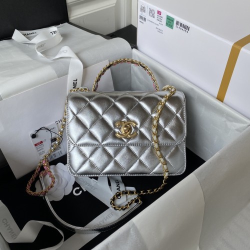 Handbag Chanel AS3886 size 20X14X7.5 cm