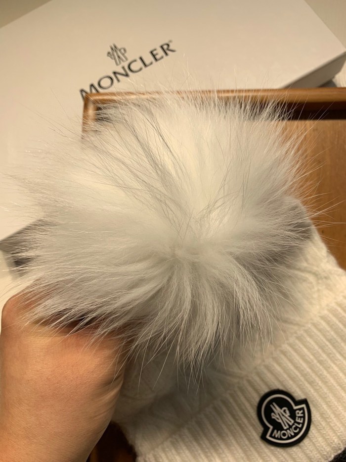 Hat Moncler 4