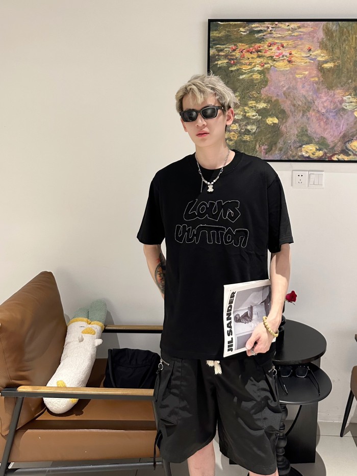 Clothes Louis Vuitton 385