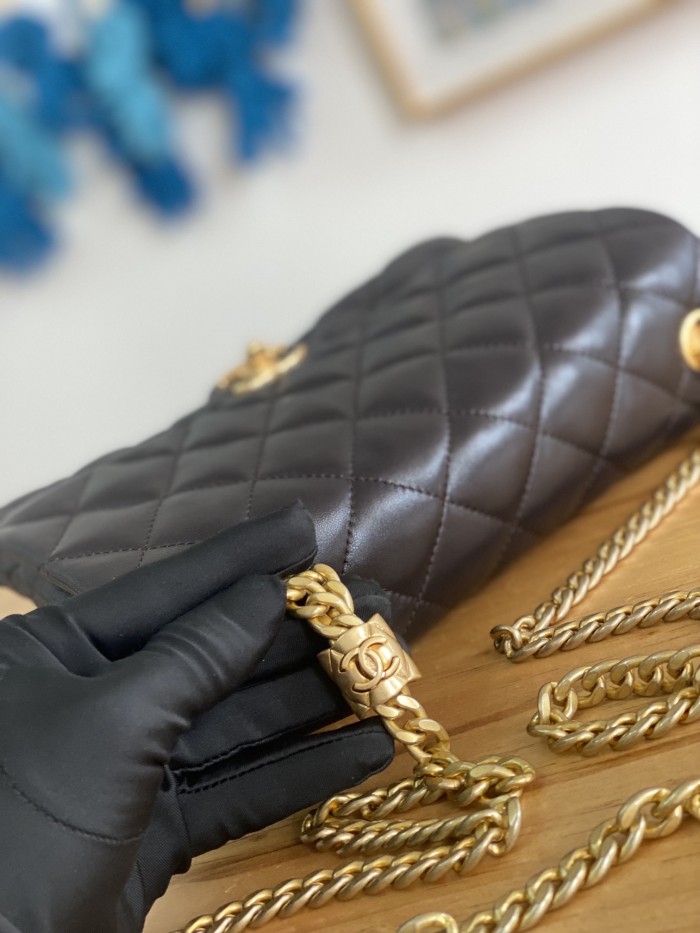 Handbag Chanel AS3609 size 16x25x10 cm