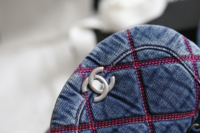 Handbag Chanel size 22 cm