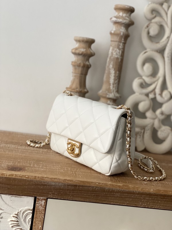 Handbag Chanel 3474 size 15*20*8 cm