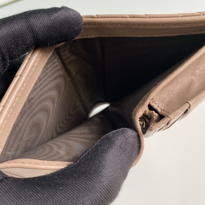 Handbag Gucci 466492 size 11*9*3 cm