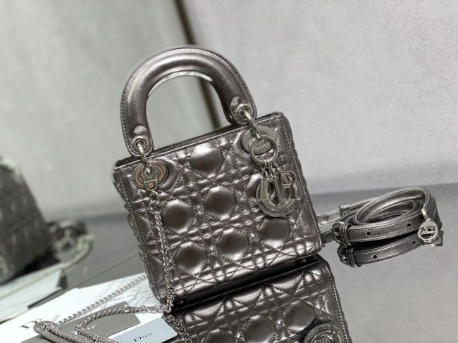 Handbag Dior size 17 cm