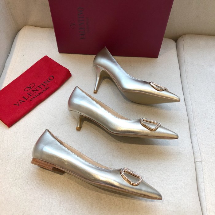 VALENTINO GARAVANI Roman Stud BOOT WOMEN 32