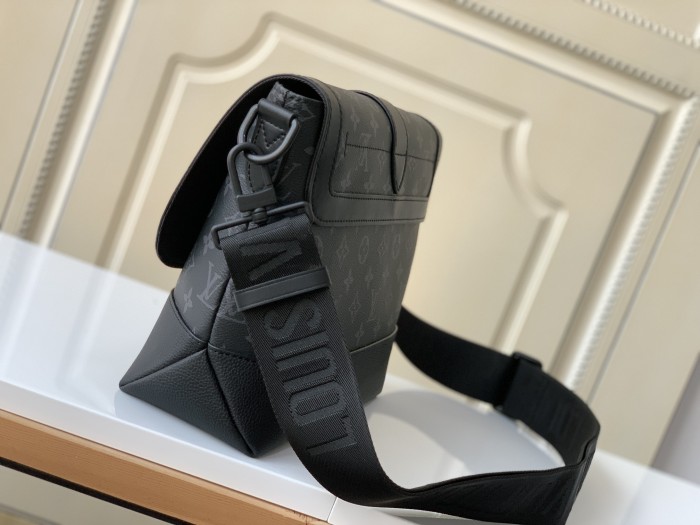 Handbag Louis Vuitton M45911 size 36 x 23 x 11 cm