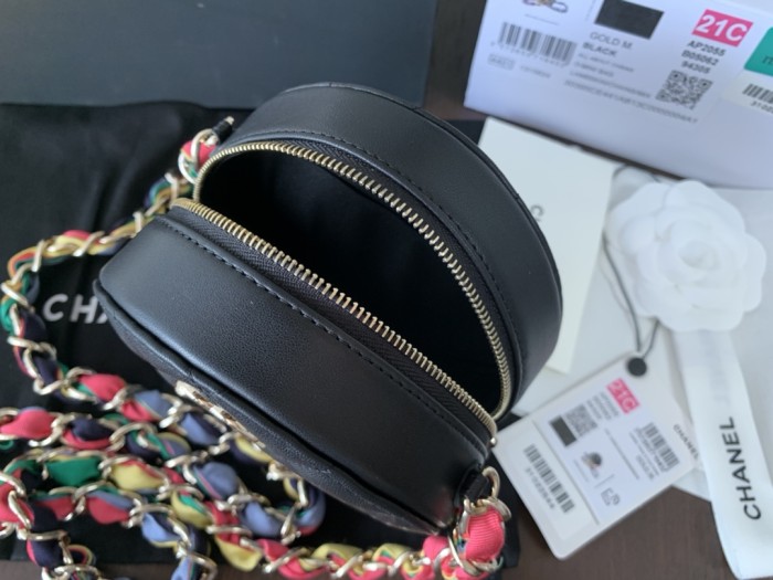 Handbag Chanel 2055 size 12cmx12cmx4.5 cm