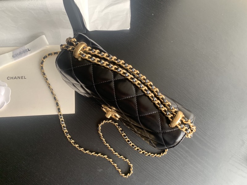 Handbag Chanel size 22 cm