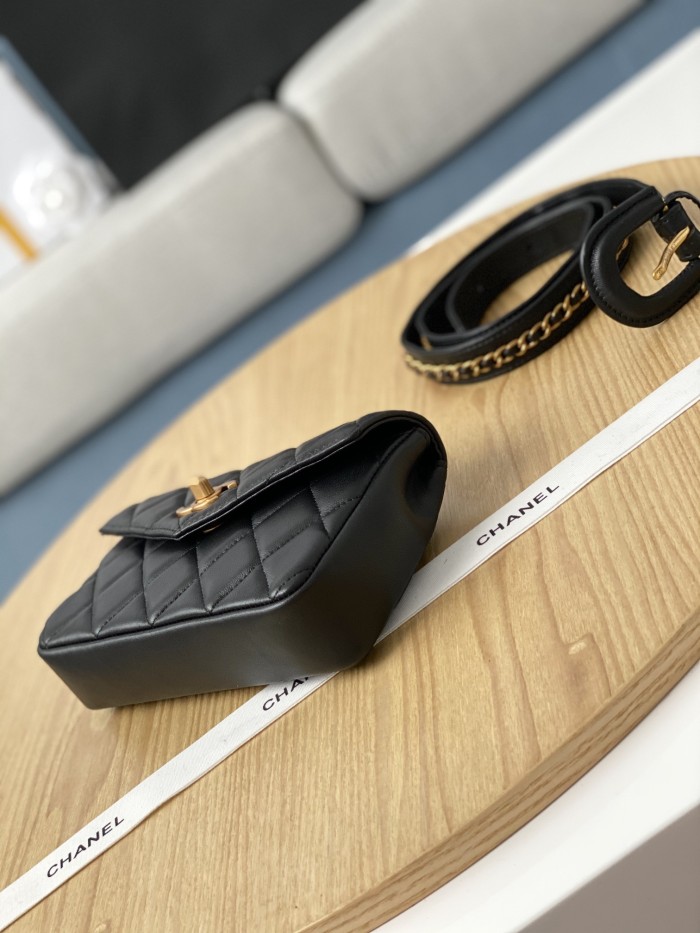 Handbag Chanel 99009 size 18*3.5*12 cm