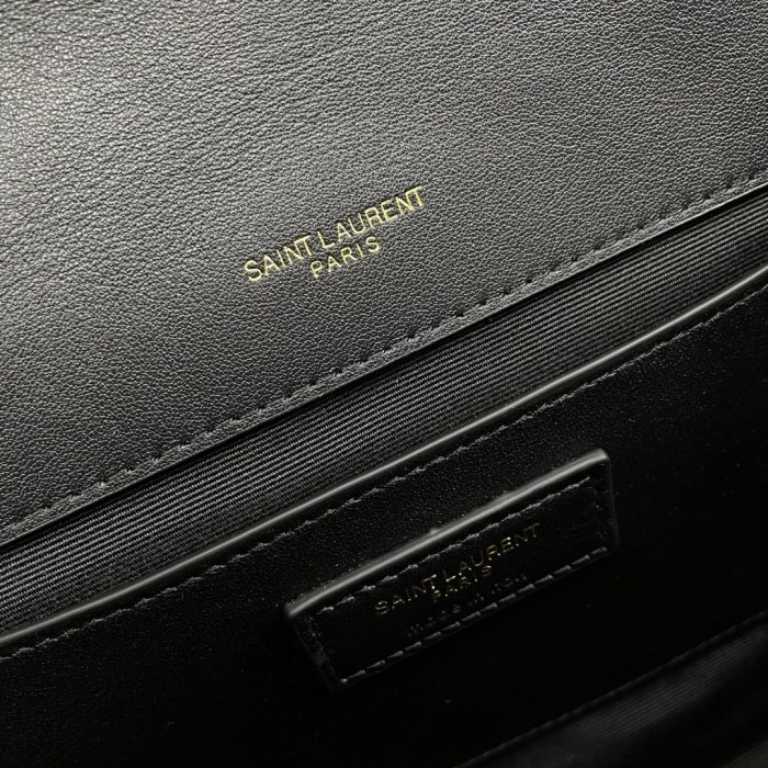 Handbags SAINT LAURENT 395827 size 24x17.5x6 cm