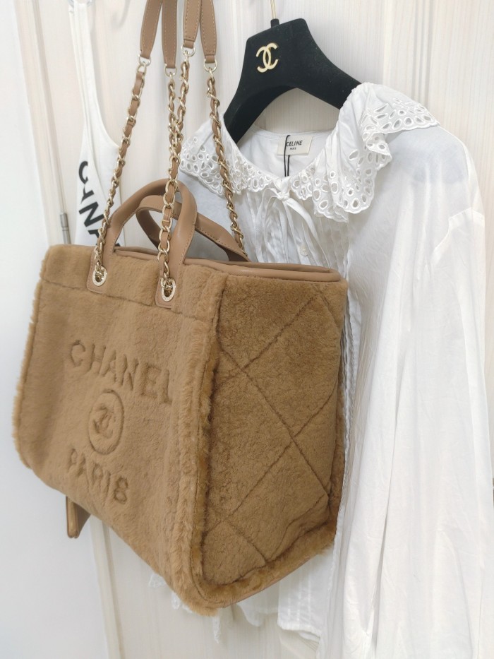 Handbag Chanel size 38 cm