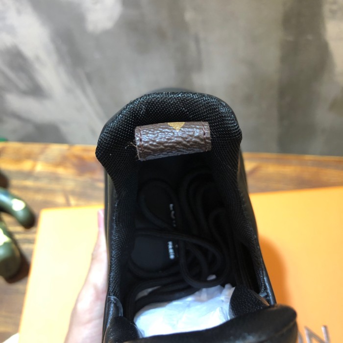 Louis Vuitton Archlight 5