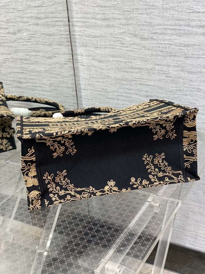 Handbag Dior size 36*18*28 cm