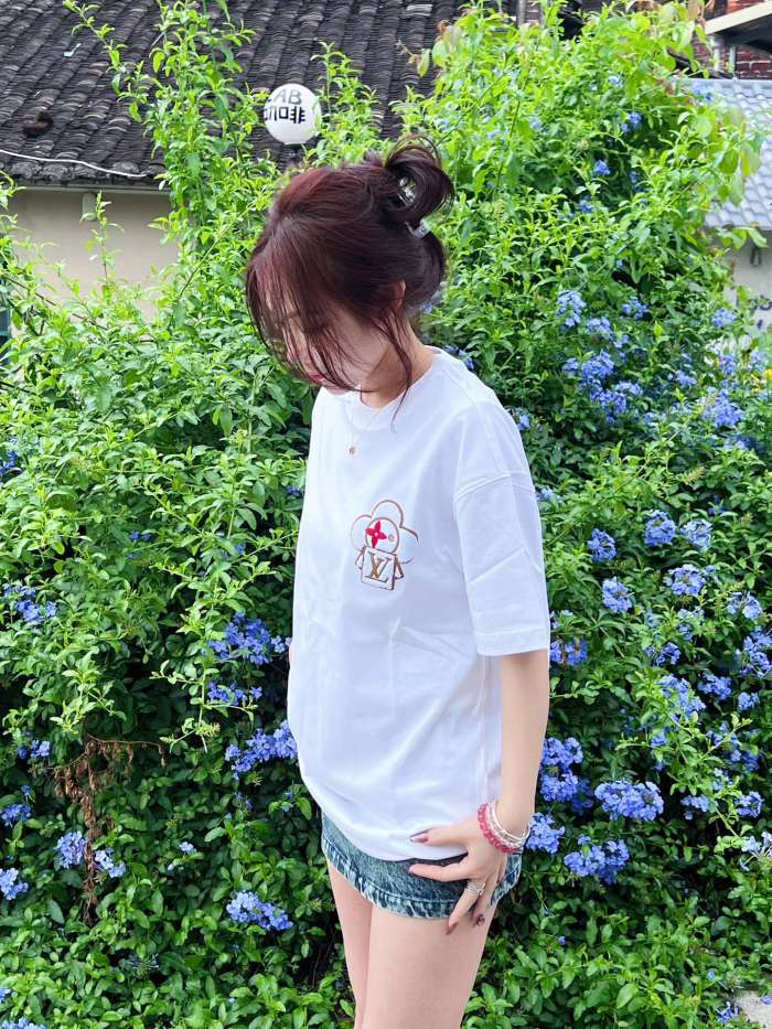 Clothes Louis Vuitton 159