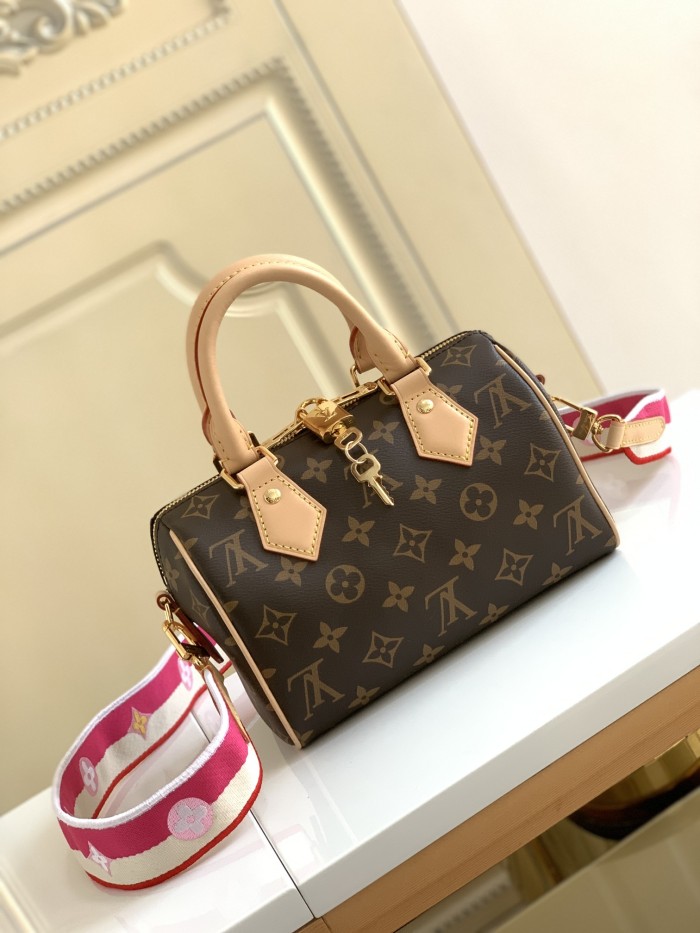 Handbag Louis Vuitton M45957 size 20x 13.5x 11.5 cm