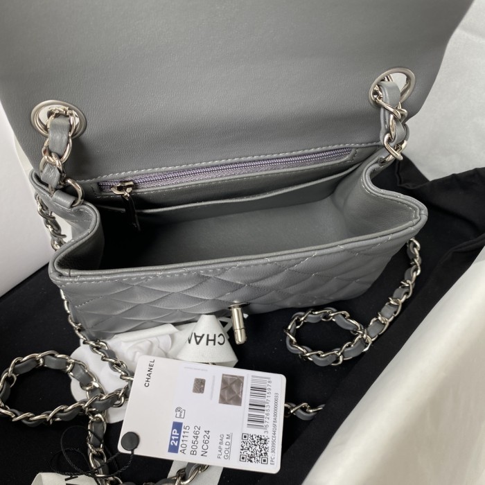 Handbag Chanel size 17 cm