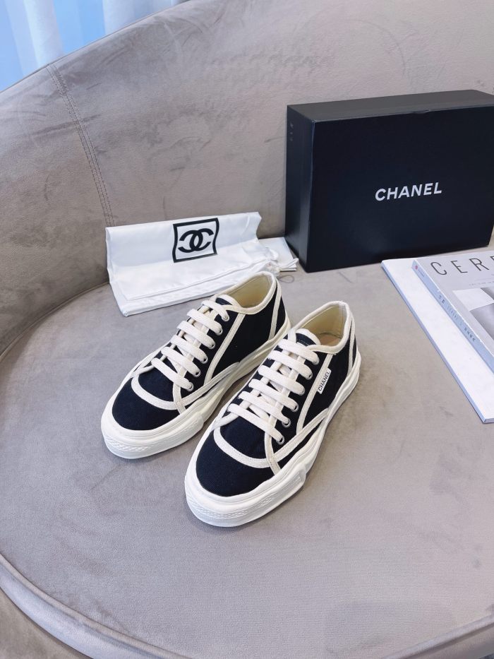 Chanel Flat canvas Sneaker 12