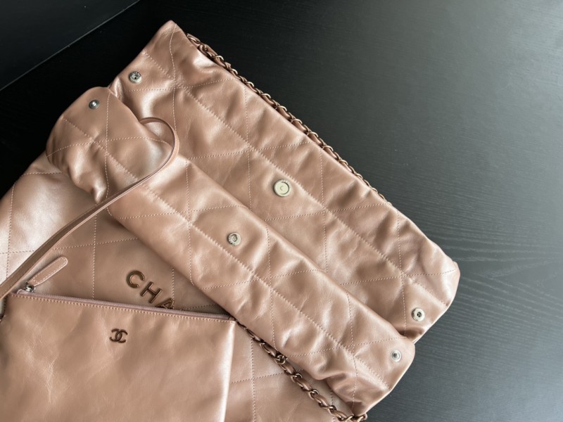 Handbag Chanel size 39cmx42cmx8 cm