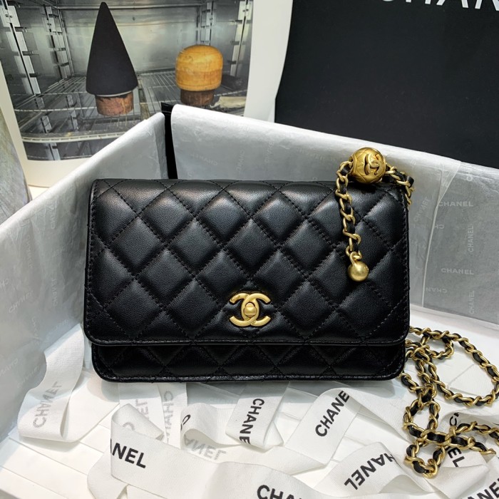 Handbag Chanel 81133 size 19 cm