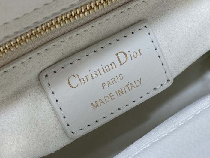 Handbag Dior size 17 cm